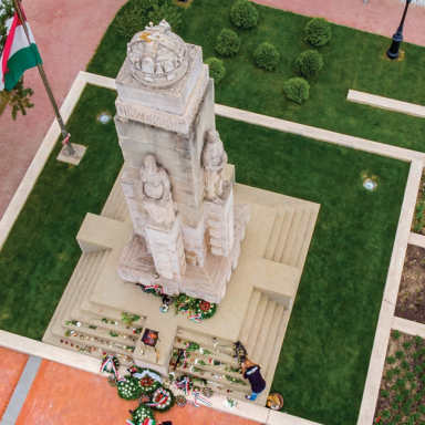 Varga György: Nagykanizsa - Ég és Föld között