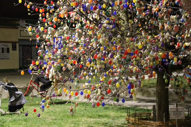 Idén is várja látogatóit Kéthelyen a látványos húsvéti park