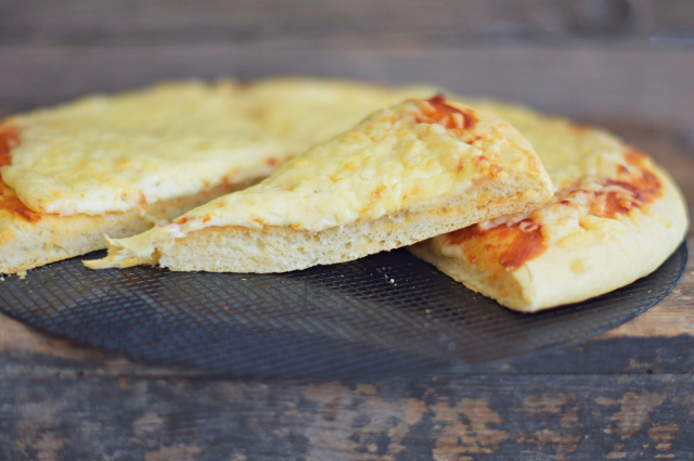 Puha házi pizza – habkönnyű, gyors, finom